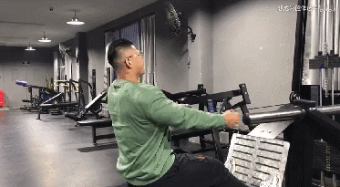 鹿晨辉:鹿晨辉哑铃划船80公斤做组,什么水平?
