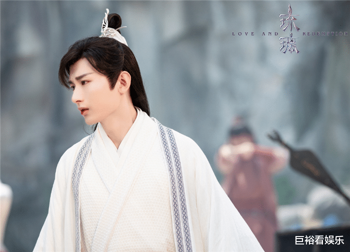 腾讯|腾讯又一古装剧成爆款！开播一天播放破千万，连追8集不过瘾！