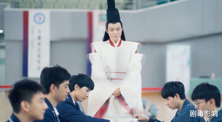 张超|曾比肩李易峰，颜值演技俱佳，32岁的他新造型神似“东方不败”