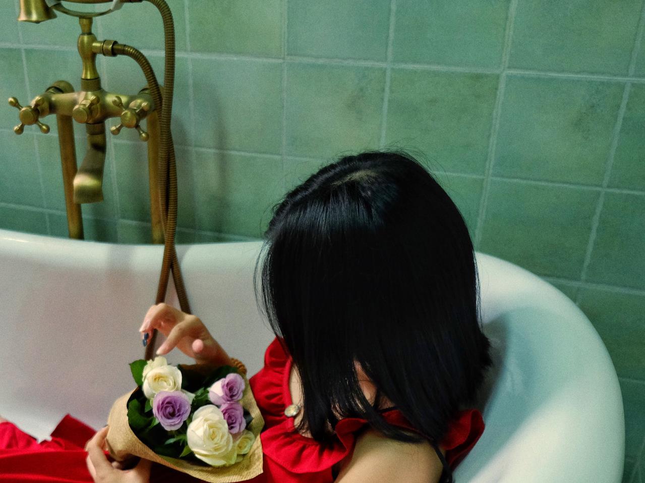 [双鱼座]伪精致的三个星座女生，内心空虚，喜欢追求虚假的美好