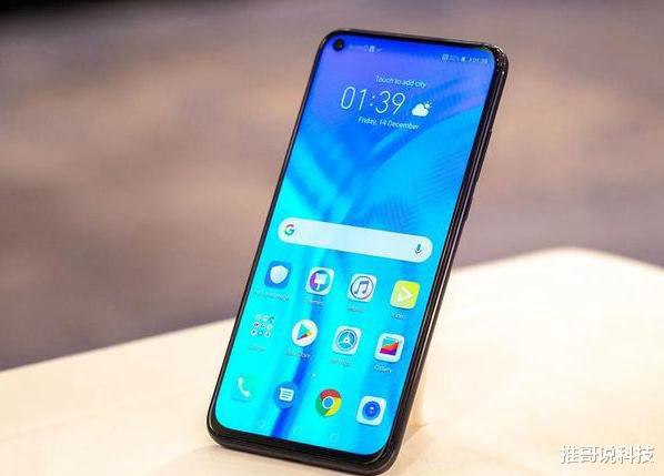 华为荣耀|从3199跌至1999，华为最强千元机，8GB+四摄！