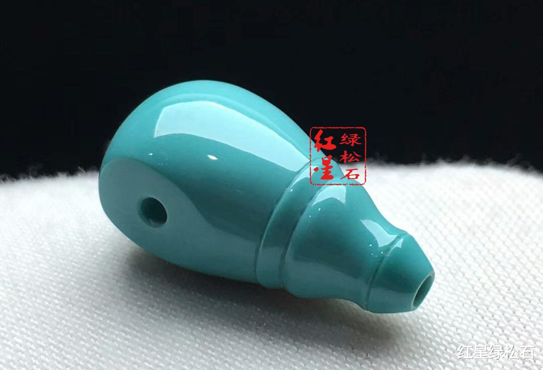 「绿松石」文玩行家眼中的绿松石：与菱镁矿有何不同？答案其实很简单