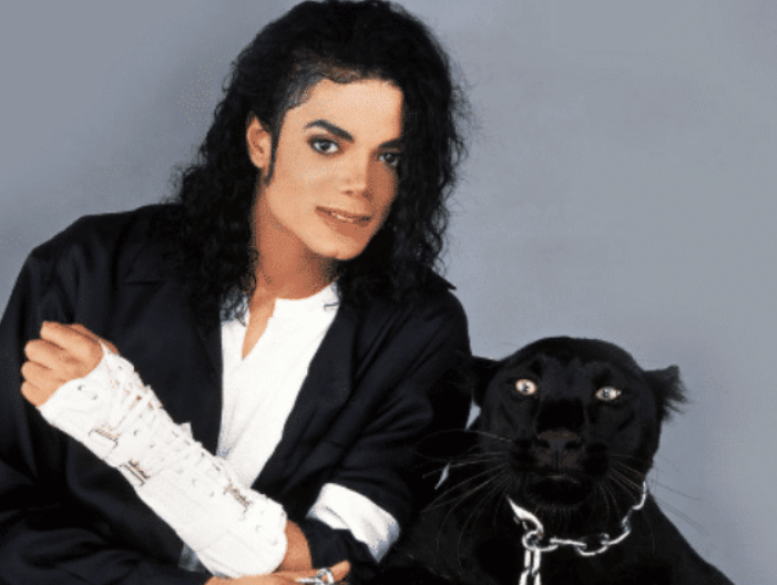 演唱会|演唱会开场前意外去世，百万张门票无人退款，全球歌坛仅他一人！