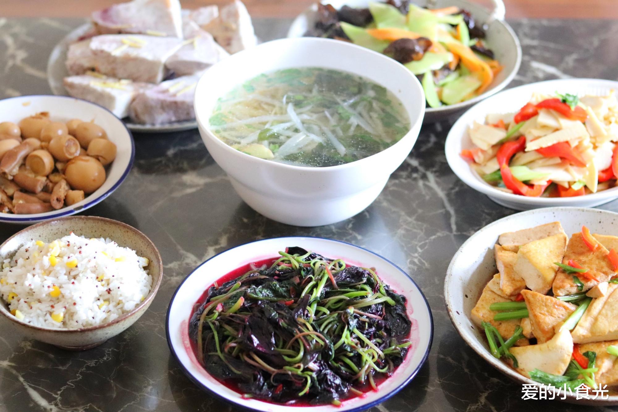 潮汕：妈妈太厉害，一小时做了一桌菜，老公：不愧是潮汕妇女，贤惠能干