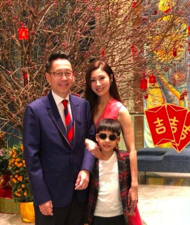 「许晋亨」为啥许晋亨和何超琼再离婚之后，选择李嘉欣，而不是刘嘉玲？