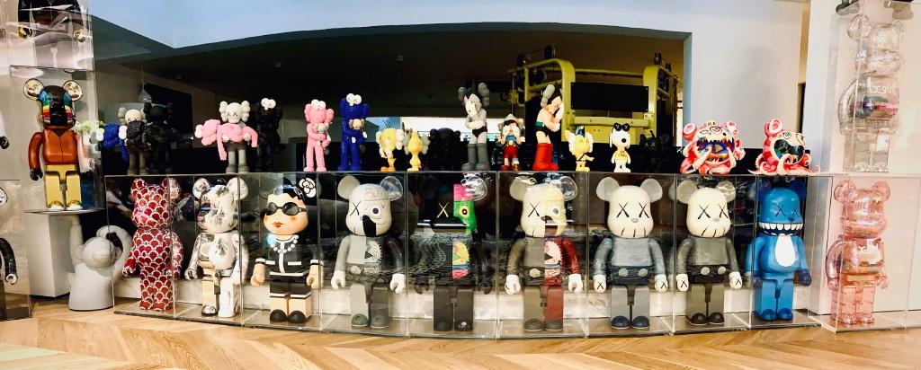 黄子韬|黄子韬又秀私人飞机,内部空旷一眼望不到头,装修精致胜豪华房车