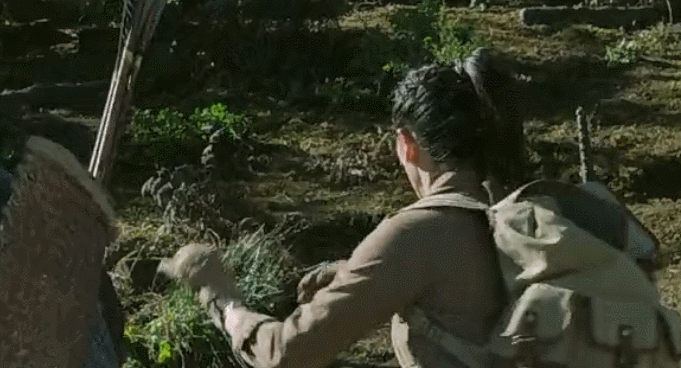 云南虫谷@《云南虫谷》先导片,潘粤明穿上雨衣像换了个人,瘦了更帅!