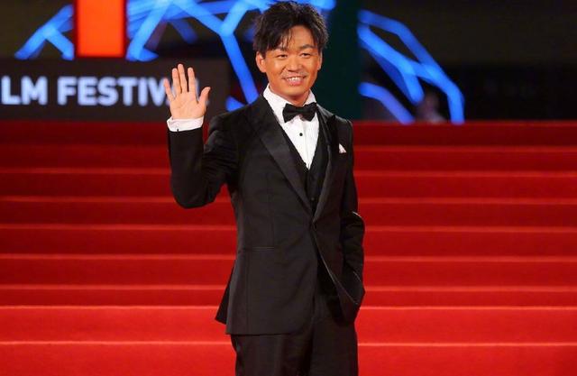 士兵突击|《士兵突击》播出14年,八个主演七个成大咖,只剩一人默默无闻
