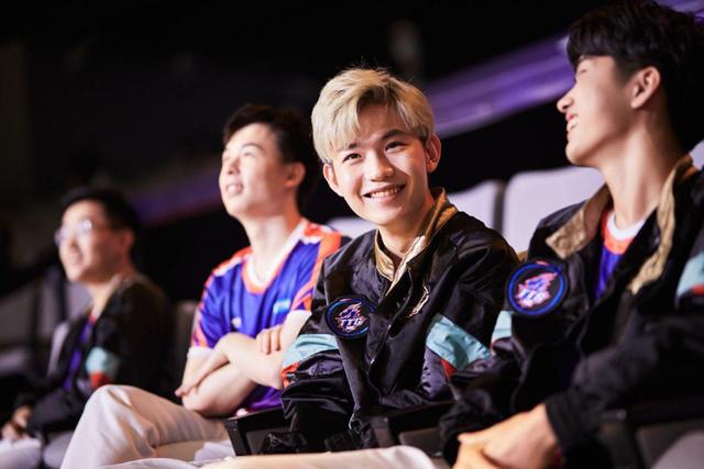 猫神|转会期滔搏展现钞能力！猫神官宣在即！易瞳加入滔搏梦之队起飞