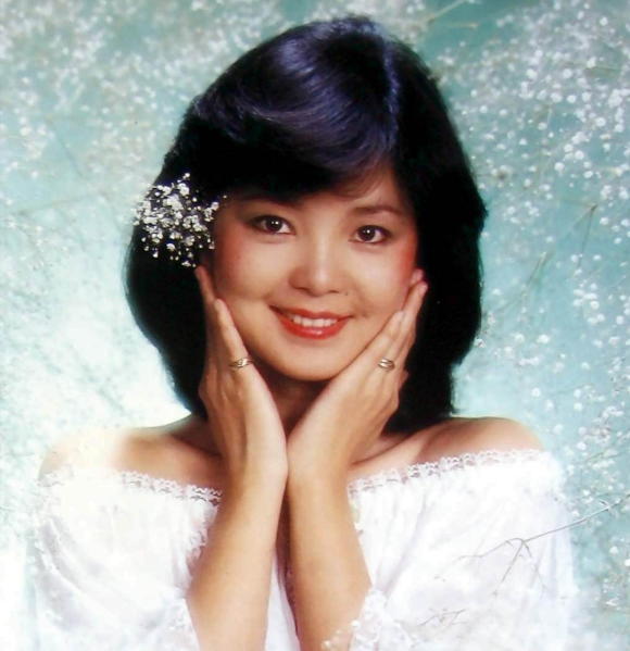 翡翠|出乎意料！歌神邓丽君生前竟收藏了这么多的翡翠珍宝