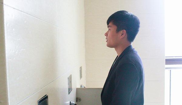 「」男人早上起床后“第一泡尿”,若有四个表现,恭喜,说明肾很强壮