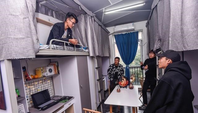 大学|开学啦，大学宿舍选哪个位置最舒服，那些最好别选，选错了苦四年