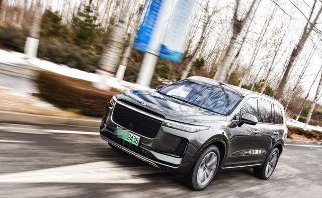 [吉利汽车]27万提了辆比亚迪唐DM，2个月后再开理想ONE，车主：差距一目了然