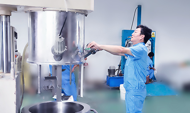 机器|电子灌封胶机器的性能是什么？选择机器操作有什么优势？