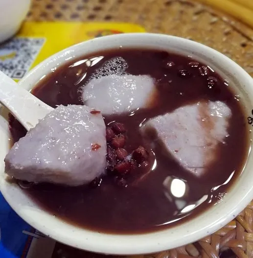 「红豆」“穷人的阿胶”就是它，隔天喝一碗，补铁淡雀斑，气血足了，小脸白皙