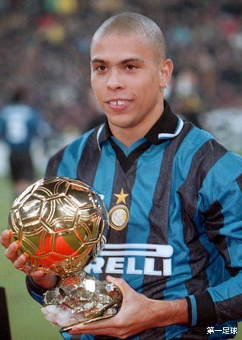 C罗@30年世界足球先生评选风风雨雨，最水的是菲戈，最伟大的是C罗