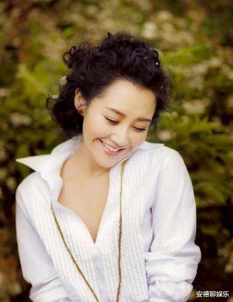 许晴|51岁的许晴至今不婚不育，她终于承认：如果他没有死，我可以