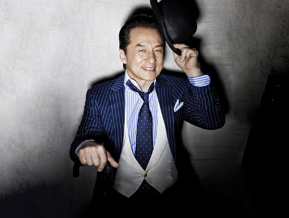 成龙：李连杰成龙拍戏发生冲突，大打出手，吓到大伙，导演硬着头皮拉架