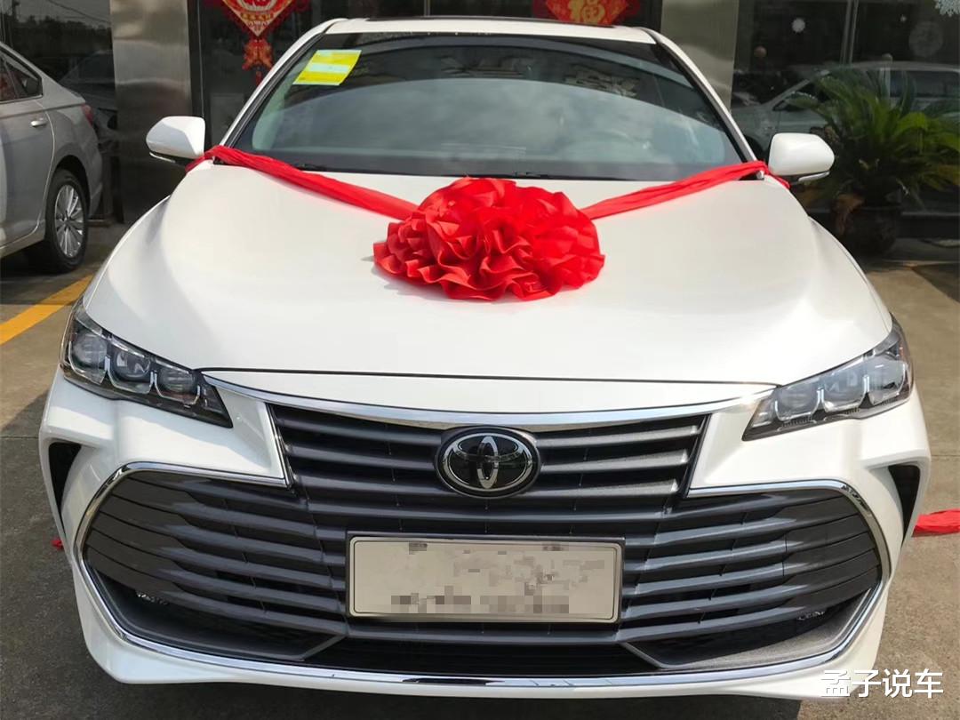 日产轩逸|19万喜提丰田亚洲龙,前脸霸气配置丰富,2.0L油耗才7.6个