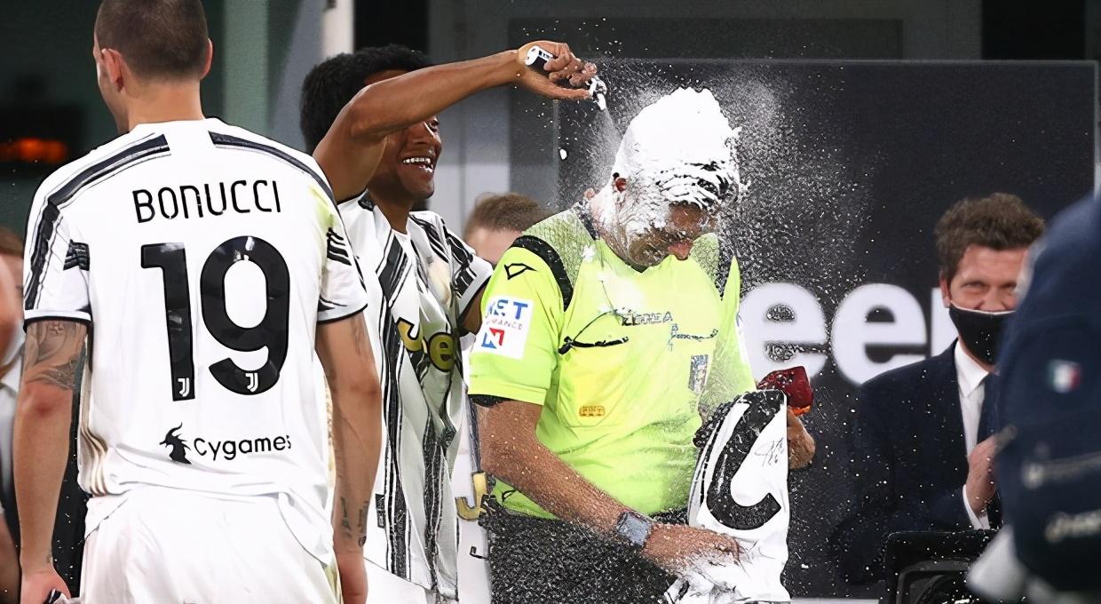 点球|意甲金哨上位逆转足坛潮流 国米那不勒斯受害者 马洛塔愤然出手