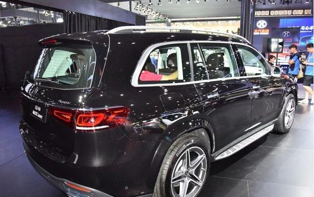 奔驰GLS▲曾梦想要一辆，超级四驱带V8声浪，重2.6吨+空气悬挂，比揽胜霸气