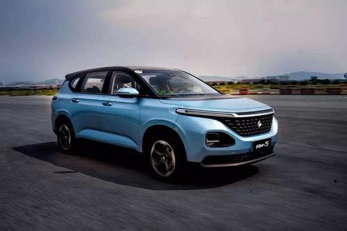 『丰田凯美瑞』宝俊RM5、比亚迪宋MAX、长安欧尚科尚，哪个最值得入手？