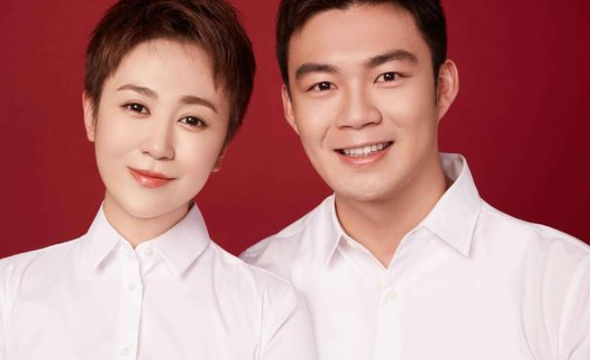 春晚|她是春晚常客，却嫁给小11岁的“弟弟”，今37岁被宠上天