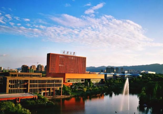 #湖南大学#中国最尴尬的7所985大学，竟然没有一个A+学科，还不如部分211？