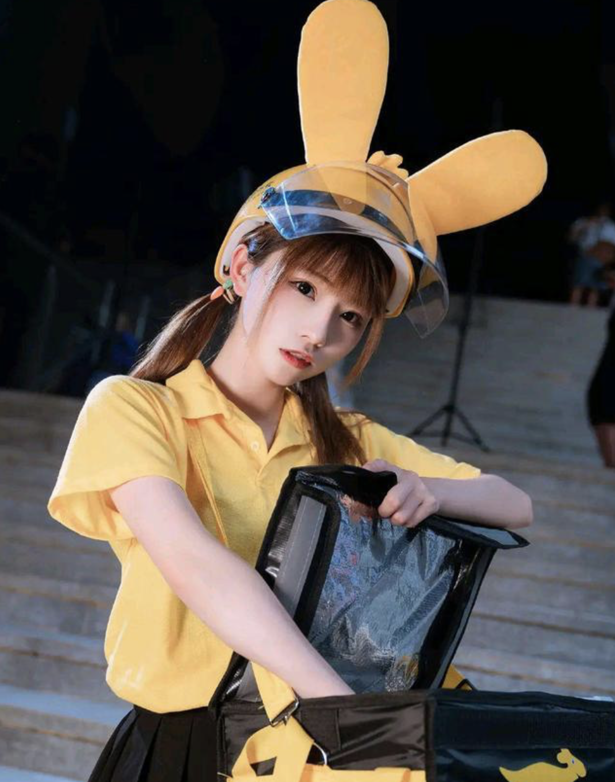 小姐姐|小姐姐cos美团外卖员，太美了吧！我开始热爱点外卖了