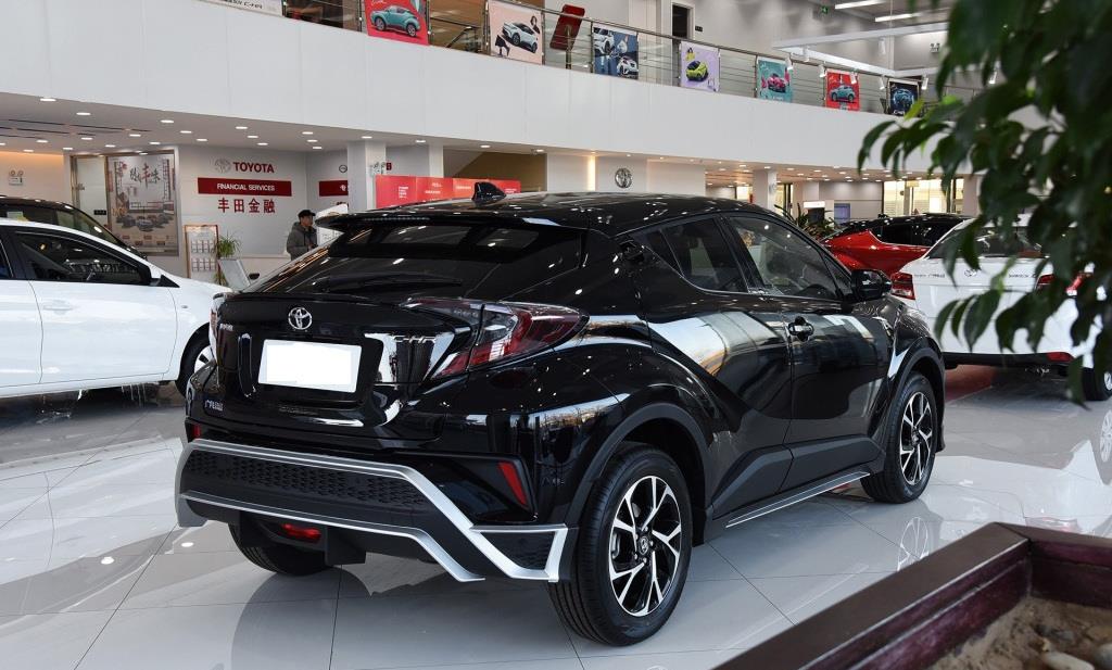 『领克05』宝马X1再迎“新对手”颜值赶超RAV4,进口2.0T引擎+CVT,才15万起