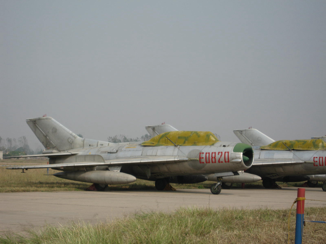 「」中国退役的战机都去了哪里？原来都在河南的这个小县城“养老”