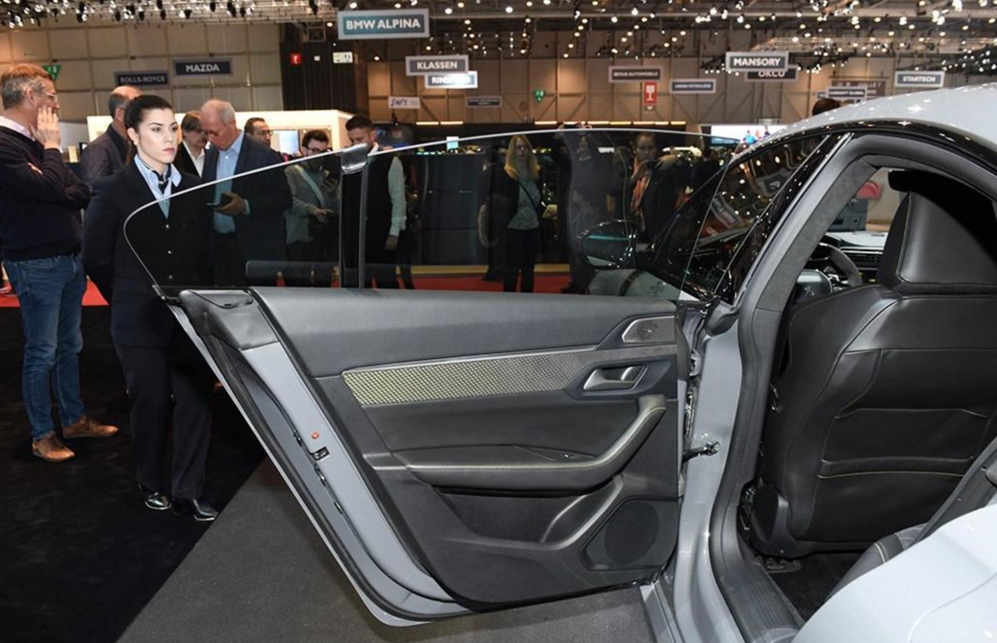 『轿跑』被忽略的国六中型车，车长4870mm，轿跑车身+无边框车门，油耗6L