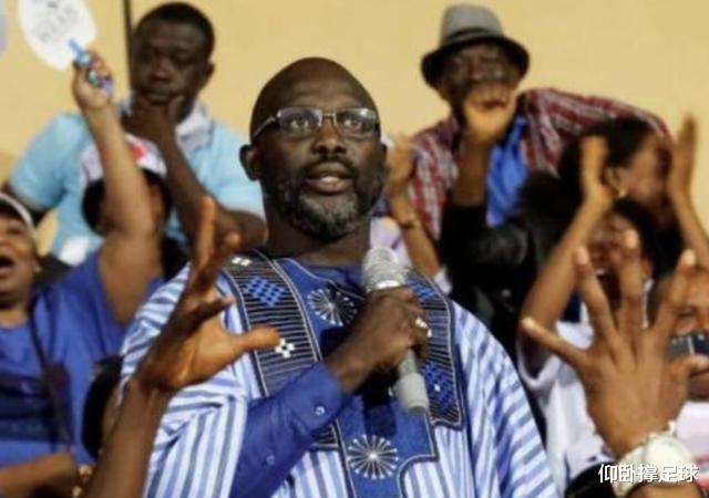 马尔蒂尼@维阿日理万机仍心系米兰旧友:我很担心马尔蒂尼,会打电话问候