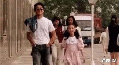 杨幂■杨幂11岁旧照曝光，与李亚鹏拍戏模样清秀，被赞从小美到大