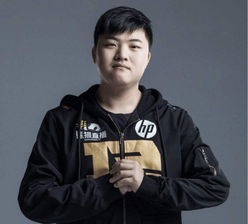 『Uzi』UZI重新连接？业界大佬曝光uzi下半年计划，以选手身份复出！