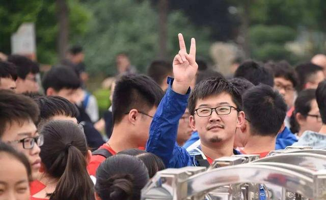 #数学#他是高考“偏科最严重”的学霸，外语142数学没超过40分，可惜了