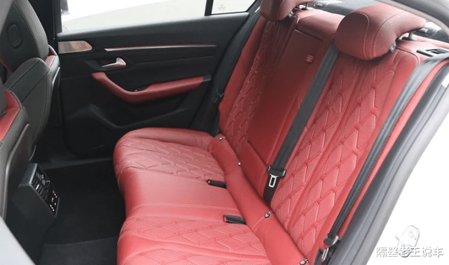 标致508：被冷落的B级好车，比雅阁漂亮10倍，油耗6L，可惜跌到14万却无人识货