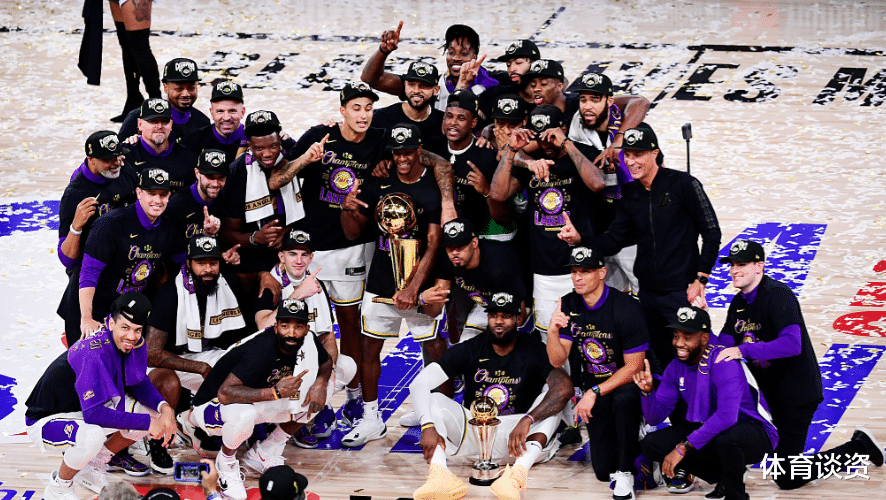 公租房|搞笑！湖人夺冠字母哥躺枪，字母弟比他先拿总冠军，2连MVP成笑话