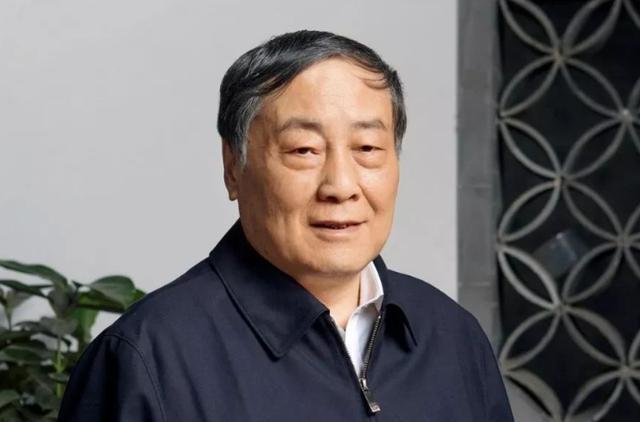 巴菲特 “隐形”的全球首富：银行存款高达8000亿，迪拜购买了1万套房子