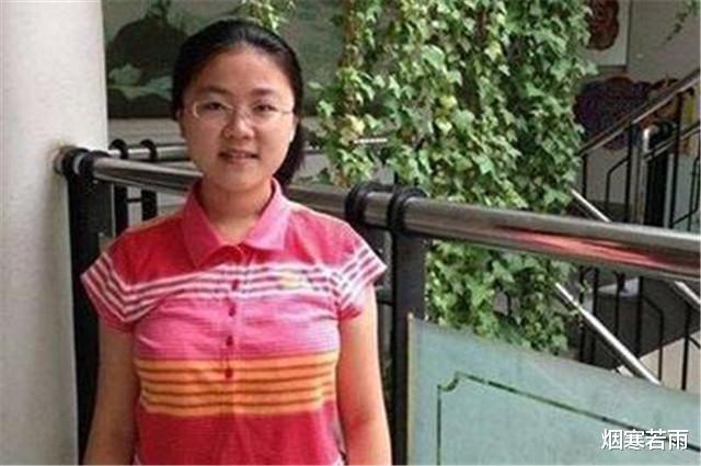 『香港大学』高考状元毅然从港大退学，放弃72万奖学金，再次高考依旧是状元