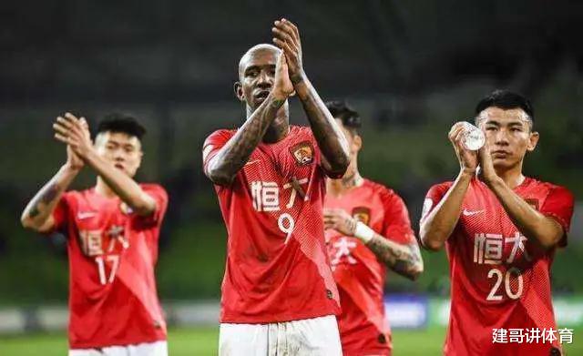 卡纳瓦罗|恒大中超31人大名单：球员号码变动挺大，塔神拥有2个号码