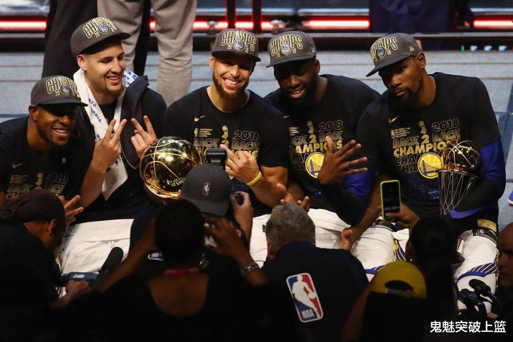 「德怀特·霍华德」再见了，NBA！总冠军不再大于一切！