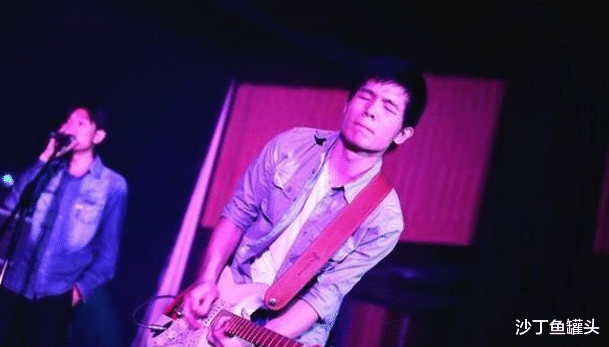 「刘遥」乐队吉他手是一个恋童癖?自爆和养女之间“感情很好”,令人作呕