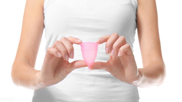 「宫颈癌」女人行房频繁超“这个数”，宫颈癌或选你做候选人，女性不妨看看