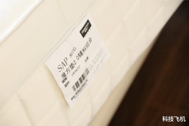 小米科技|提供16种定制方案，适合全人群需要，小米有品上线百变魔方床垫