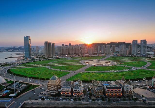 世界上最大的城市广场，面积176万平方米，却是在垃圾场上建造的