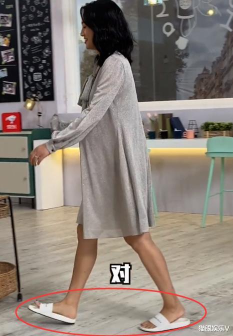 春晚|太拼！朱丹孕期录节目，因肚子太沉全程手扶，还得助理帮忙换鞋