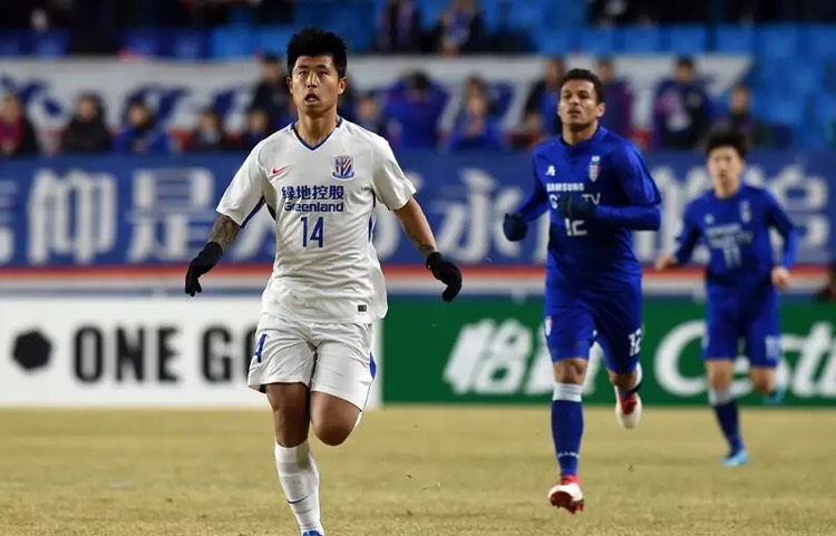 「上海申花」申花可免签天海27岁飞翼，一线队豪阵只差一短板，一将或遭弃用