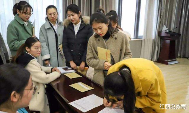 大学|同样是专科，分数线400和150有何区别？辅导员：这5点是关键