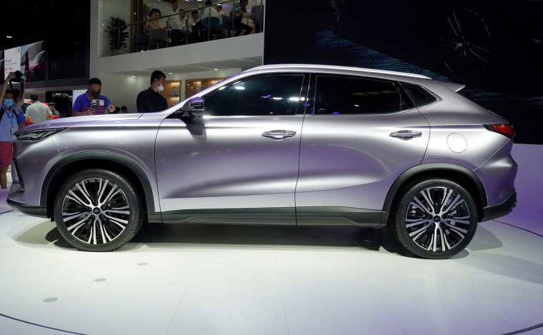 长安汽车|长安又来“搅局”！１８０马力蓝鲸发动机卖白菜价，太“鸡贼”了